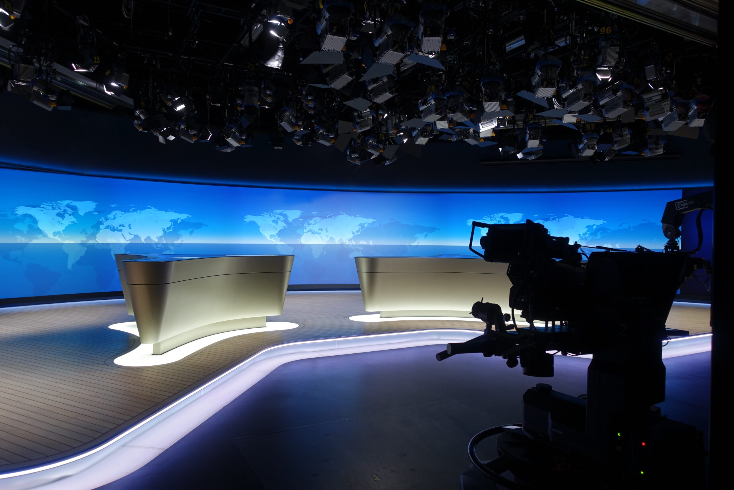 Virtuelles Studio, Tagesschau. Creator: Medea7 https://commons.wikimedia.org/wiki/User:Medea7. Creative Commons Attribution-Share Alike 4.0 International Usage